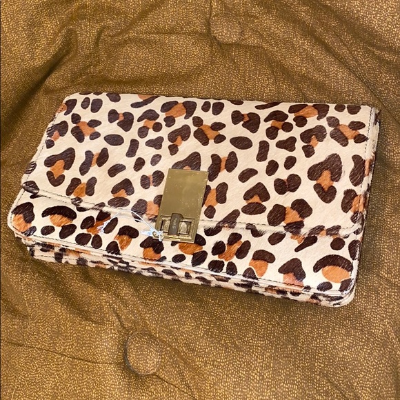 Leopard Dress and Leopard Clutch - Picture 11 of 16